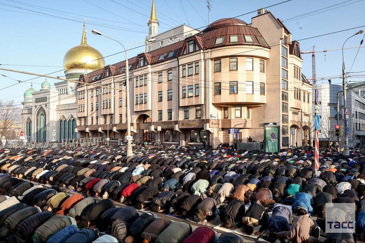 Dünyada Ramazan Bayramı kutlanıyor - 2. Resim