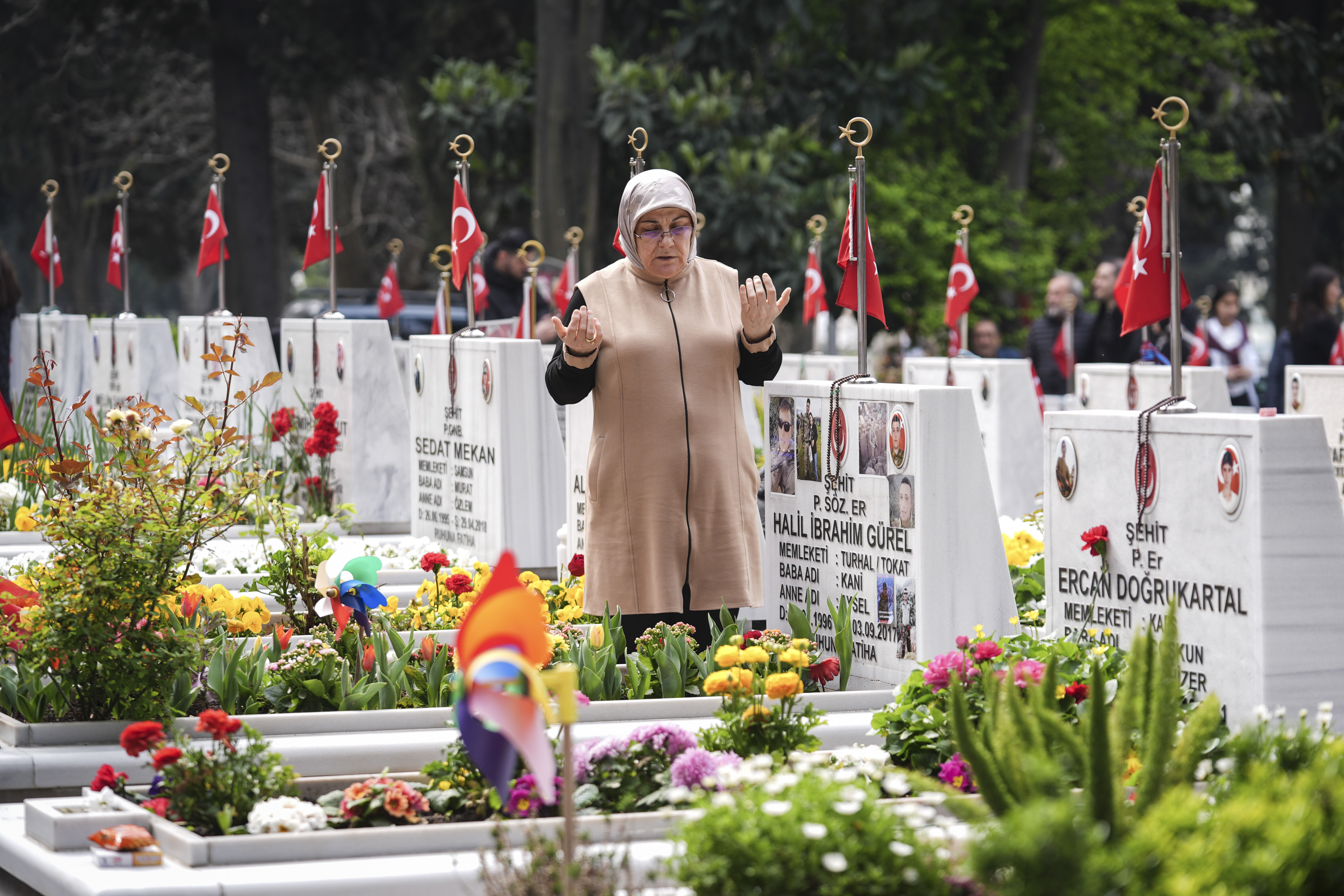 Edirnekapı Şehitliği'nde bayram yoğunluğu - 1. Resim