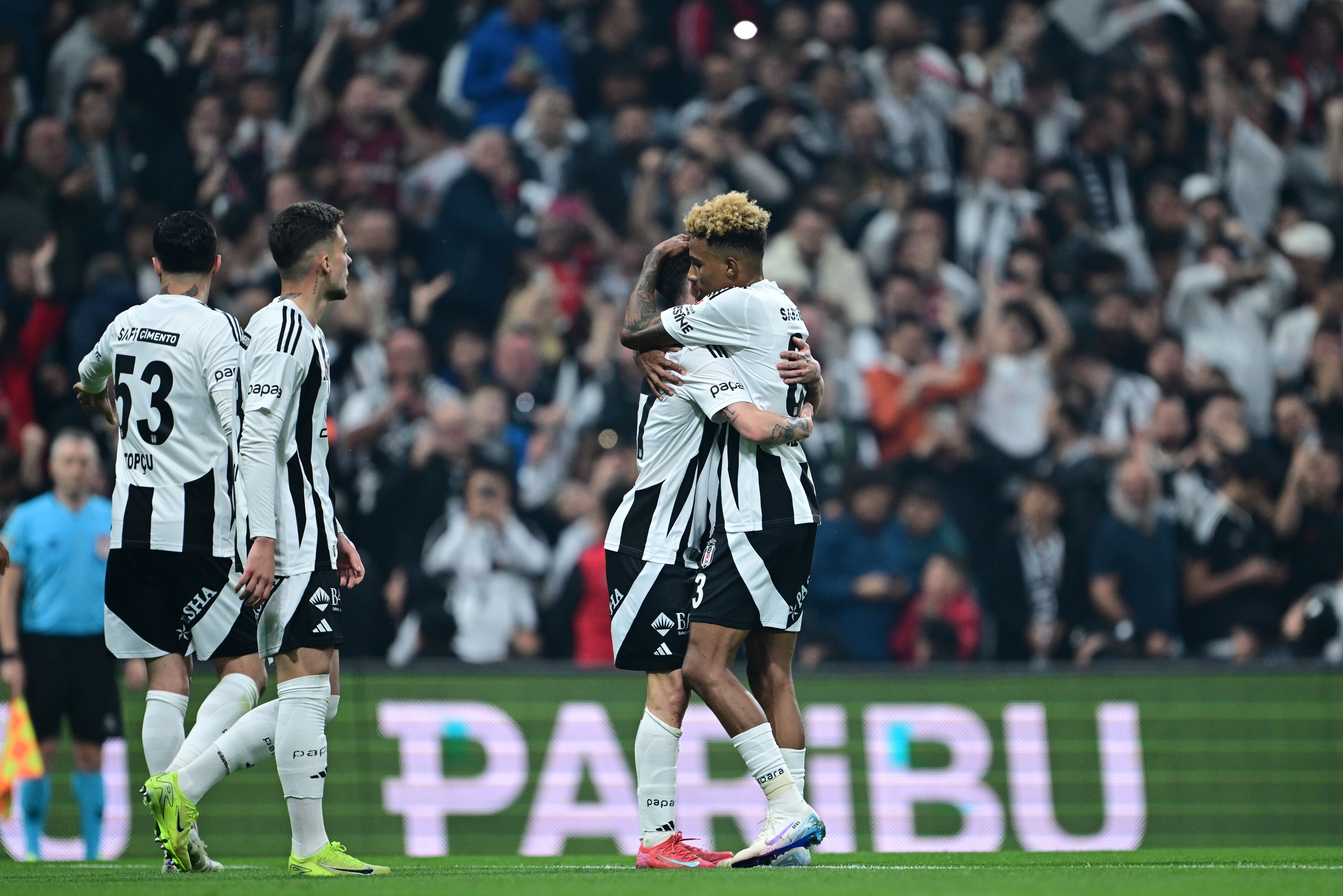 İnanılmaz Rafa Silva! Golünde topu 68 metre sürdü - 1. Resim