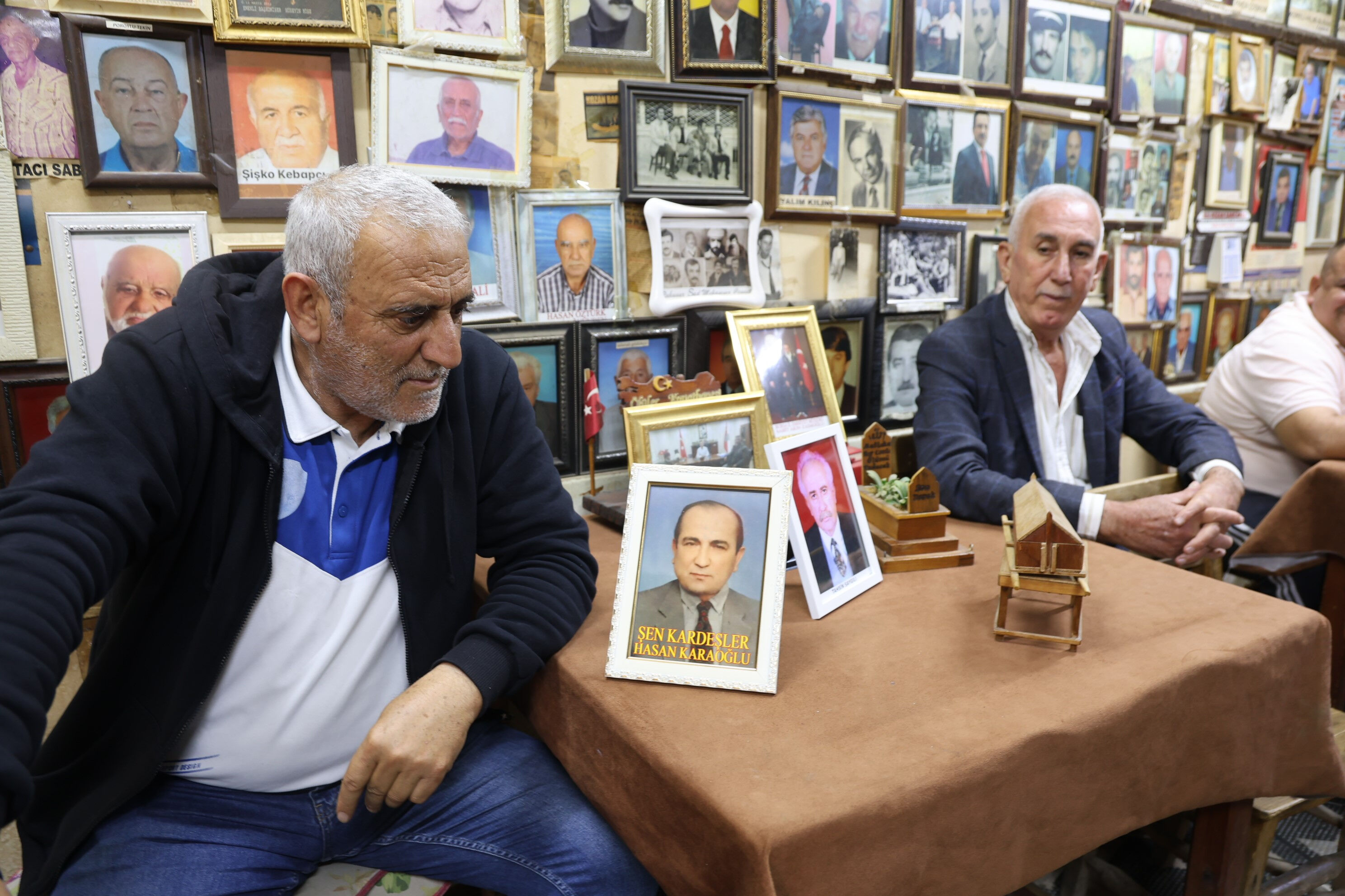 Kozan'ın meşhur Ölüler Kıraathanesi'nde bu bayram da gelenek bozulmadı - 3. Resim