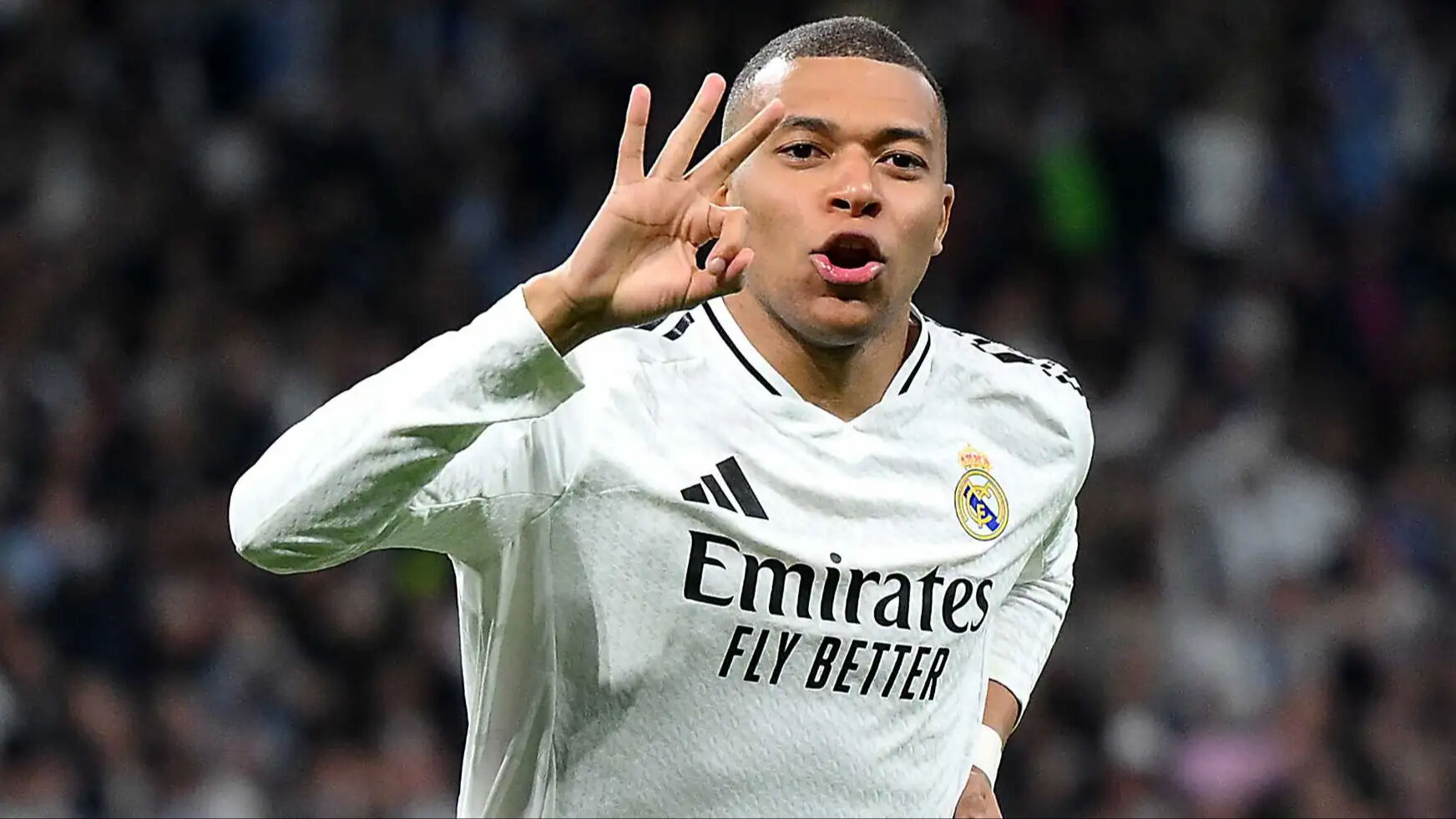 Kylian Mbappe'den Cristiano Ronaldo'ya saygı duruşu! Real Madrid'de efsane rakamı yakaladı - 1. Resim