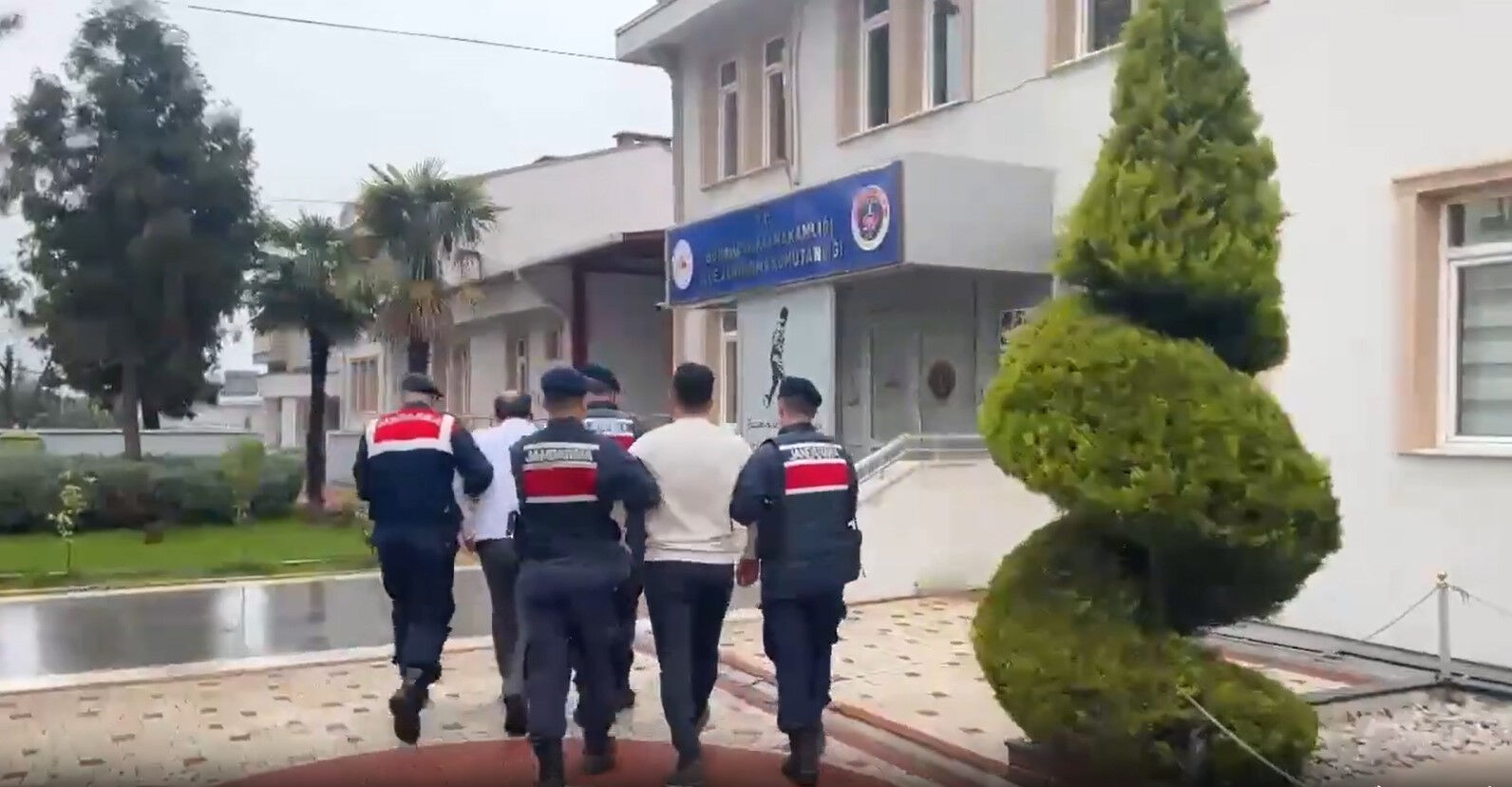 Magandalardan silahlı bayram kutlaması! Gözaltına alındılar - 2. Resim