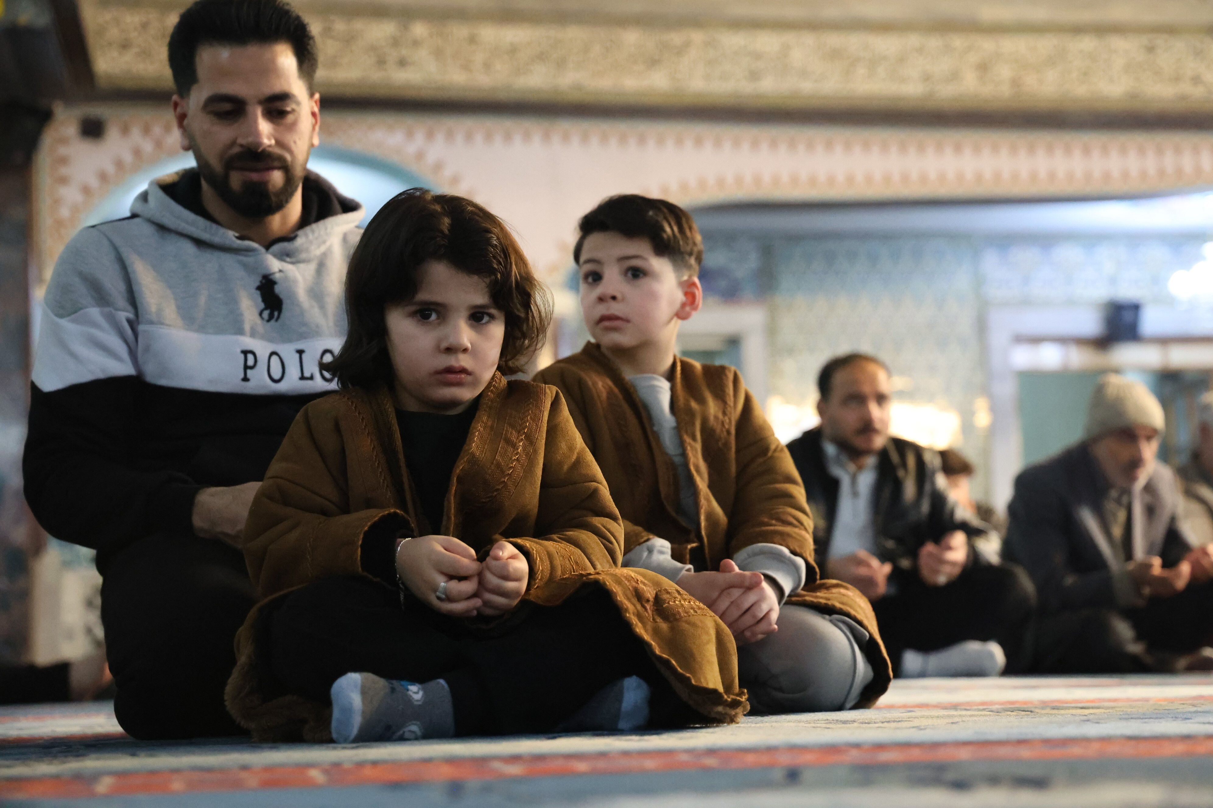 Vatandaşlar akın akın camilere koştu: Yurtta bayram coşkusu - 5. Resim