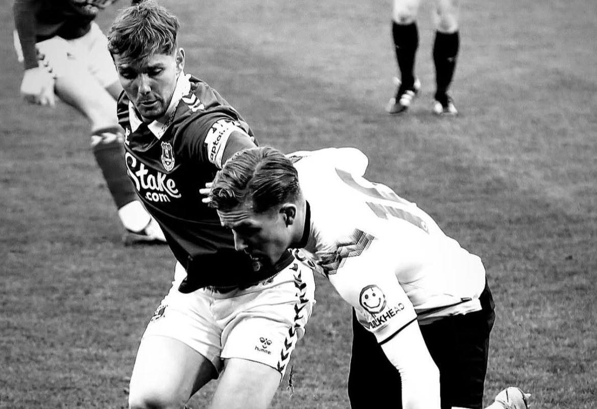 21 yaşında futbolu bıraktı, sebebini bu sözlerle açıkladı: Bunu söylemek beni üzüyor... - 2. Resim