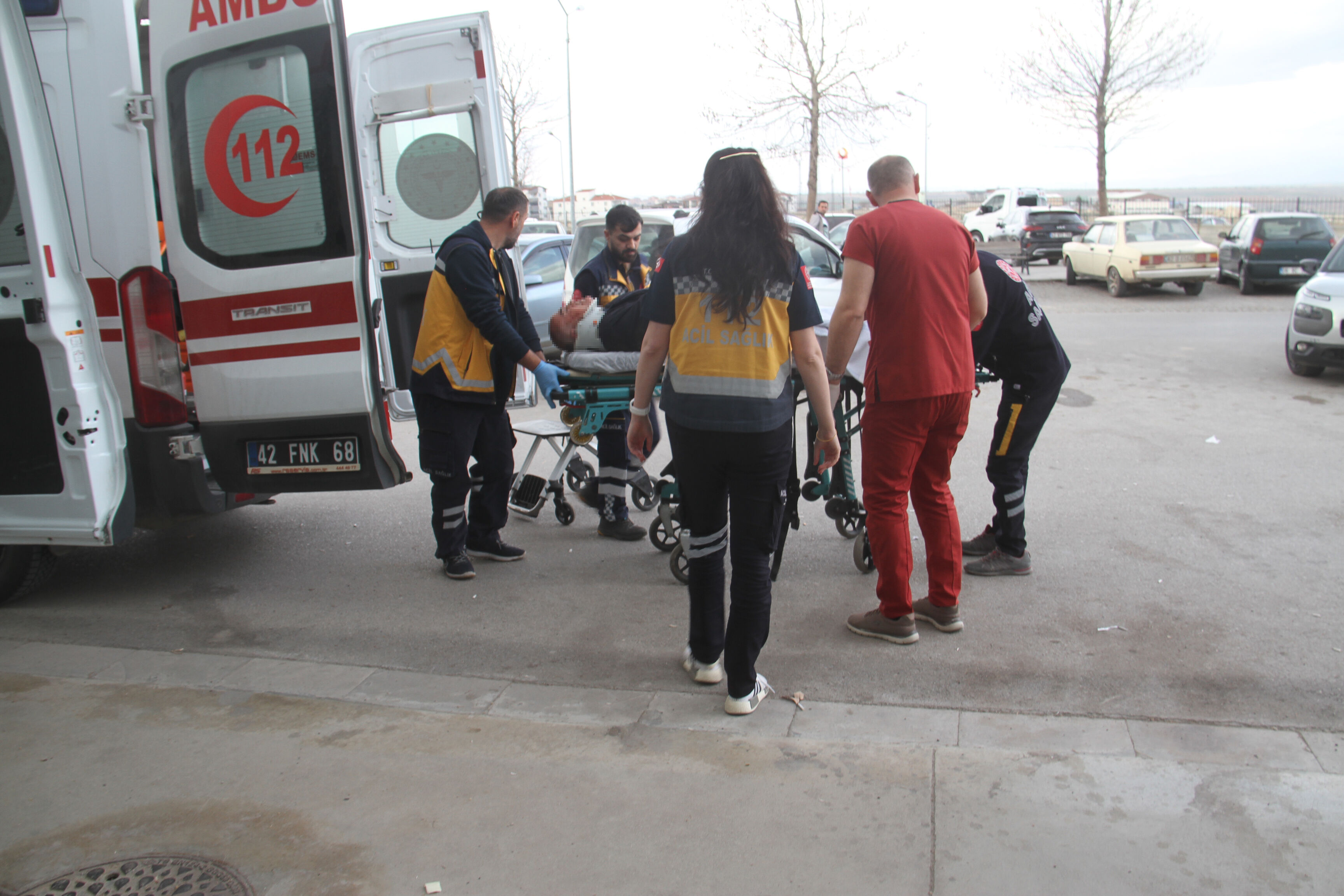 Feci kazada otomobil uçuruma devrildi! Ölü ve yaralılar var - 2. Resim