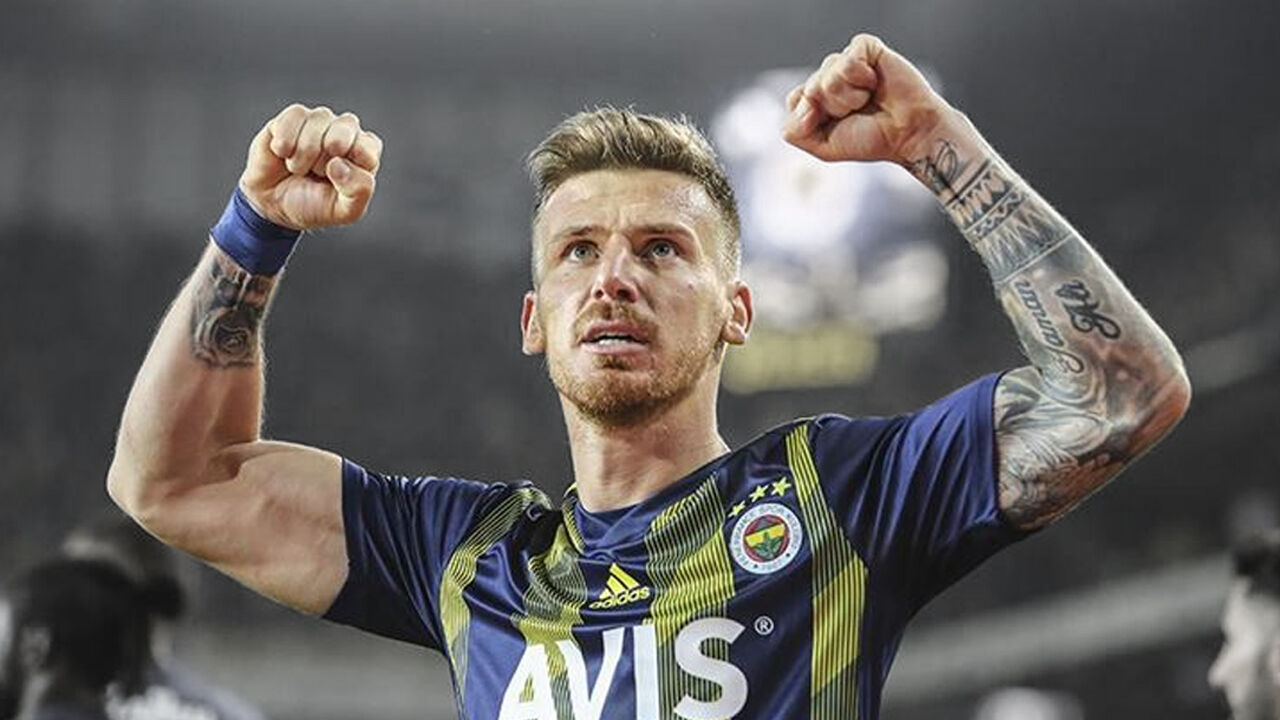 Fenerbahçeli isimden şaşırtan karar! Her an futbolu bırakabilir - 1. Resim