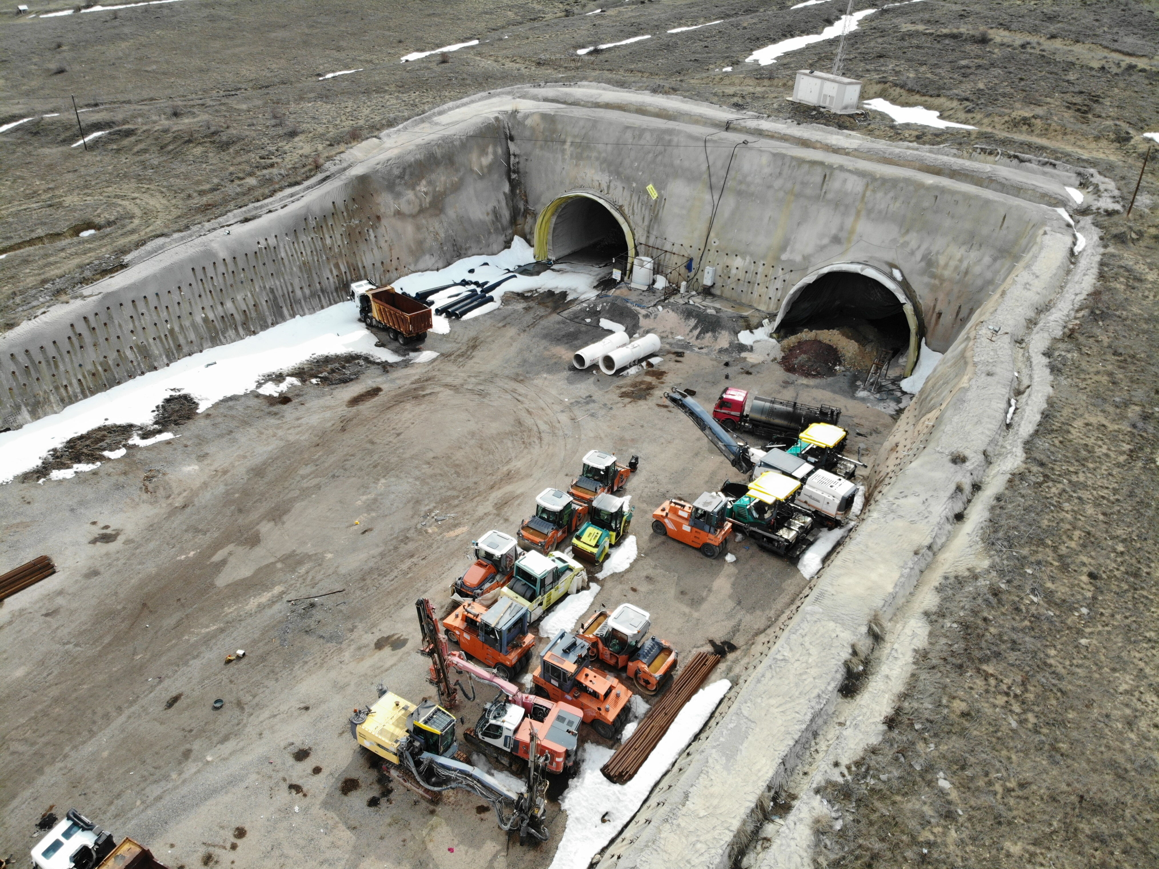 Hayalet şehri andırıyor! 2021 yılında açılacak denmişti, 8 yıldır tamamlanamadı - 1. Resim