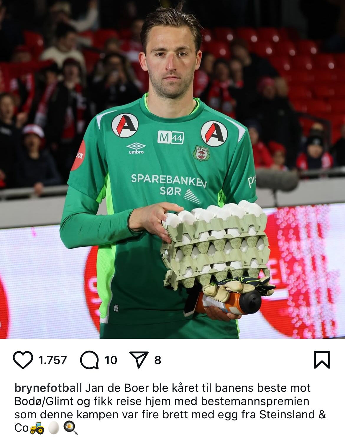 'Maçın en iyi oyuncusu'na 4 koli yumurta! O anlar sosyal medyada viral oldu - 1. Resim