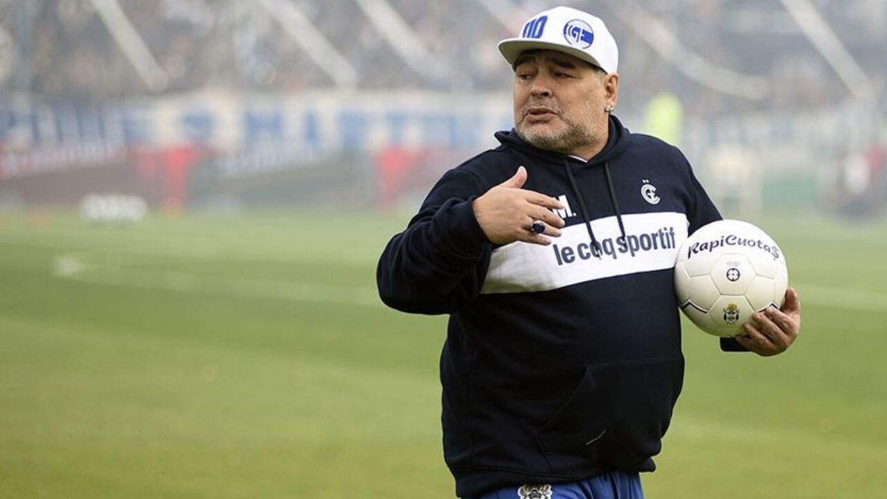 Maradona cinayete mi kurban gitti? Ölümündeki '12 saat' detayı 5 sene sonra ortaya çıktı Maradona cinayete mi kurban gitti? Ölümündeki '12 saat' detayı 5 sene sonra ortaya çıktı - 1. Resim