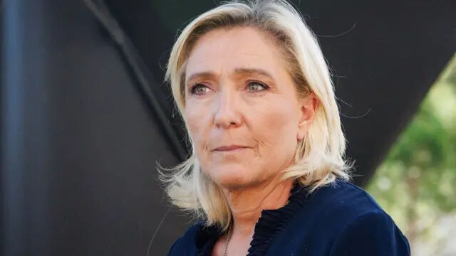 Marine Le Pen kimdir, ceza aldı mı? Cumhurbaşkanı seçimleri için adaylığını açıklayan Le Pen yolsuzluktan suçlu bulundu! - 1. Resim