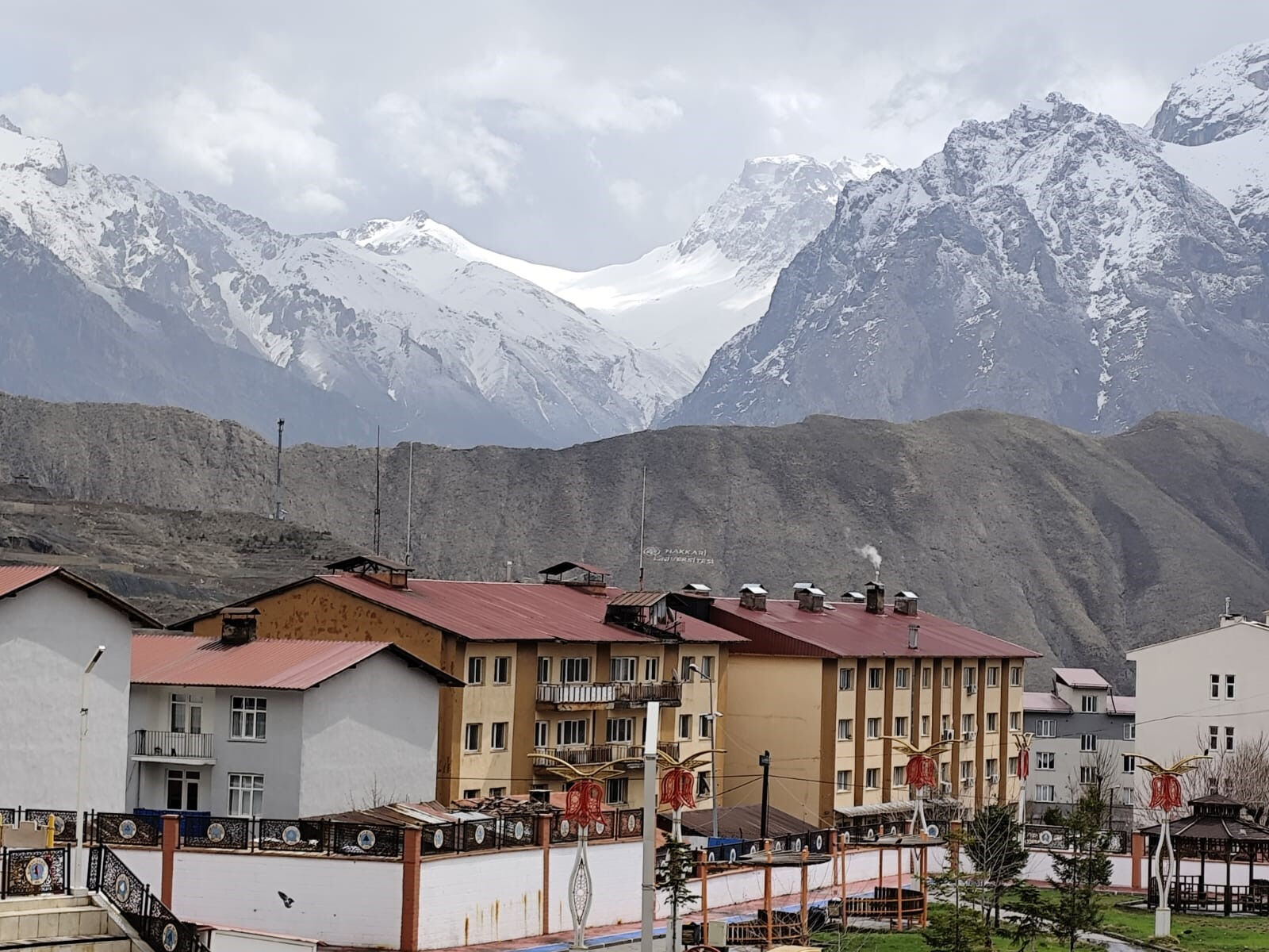 Mart ayında kar sürprizi! Yüksek kesimler beyaza büründü - 1. Resim