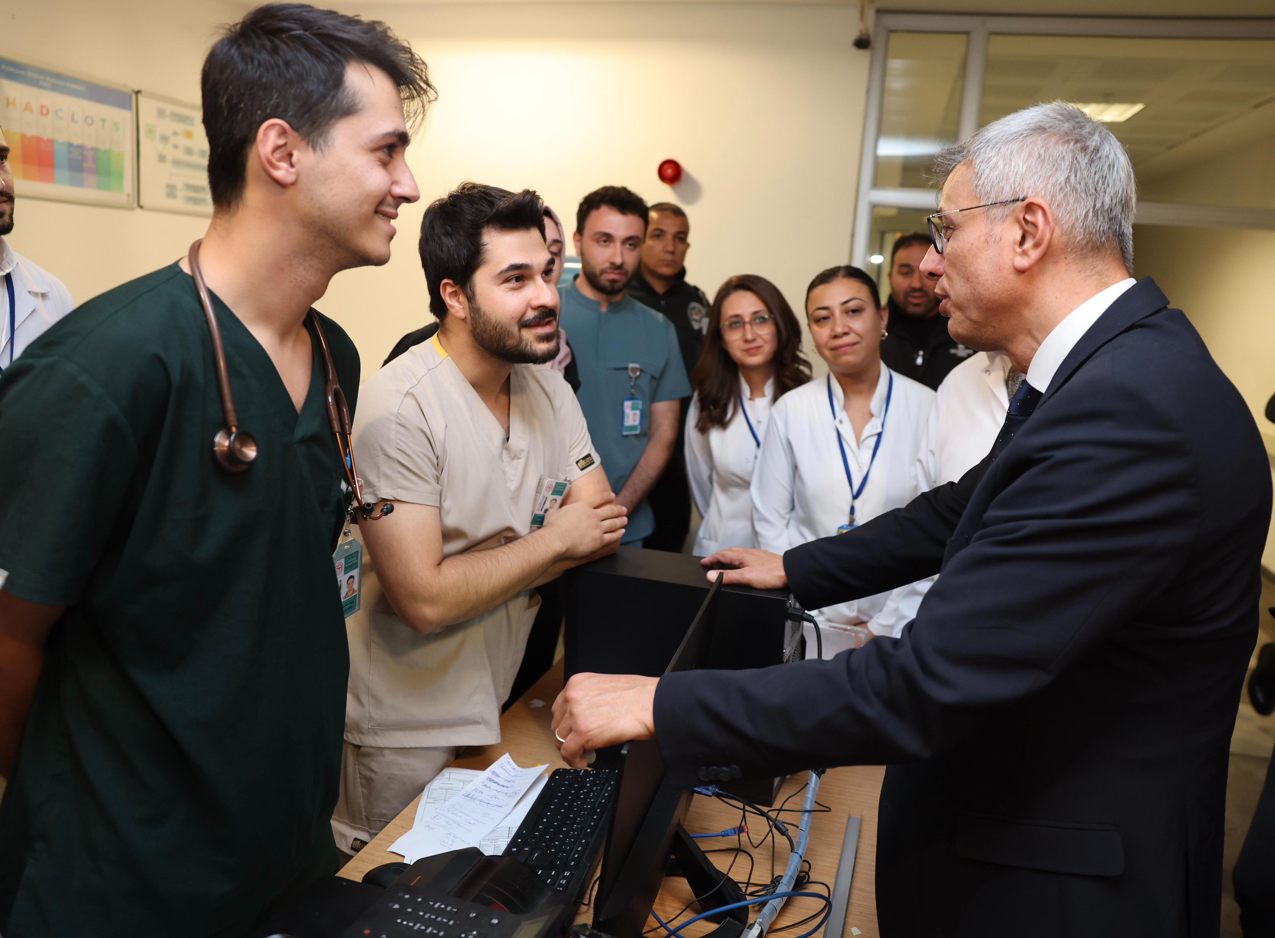 Sağlık Bakanı Prof. Dr. Memişoğlu bayram sohbeti: Eski bayramların ruhunu yaşatacak olan yine bizleriz - 2. Resim