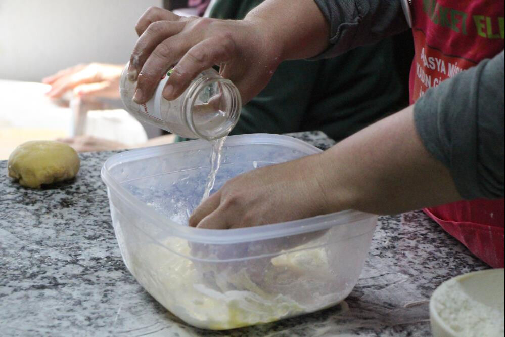 Tarifi iki asır öncesine dayanıyor! Bu tatlının içinde kül var  - 2. Resim