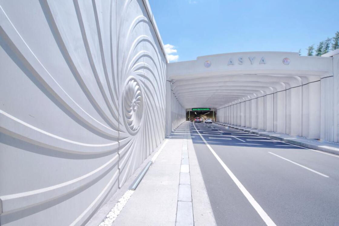 Avrasya Tüneli girişinde korkunç kaza! Yolcu otobüsünün karıştığı zincirleme kazada yaralılar var - 2. Resim