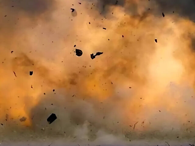 Hindistan'da havai fişek fabrikasında patlama: 17 kişi hayatını kaybetti - 1. Resim