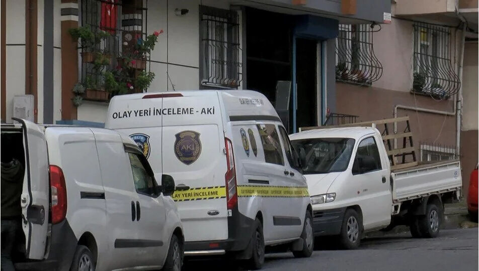 Sultangazi'de av tüfekli baba dehşeti! Kızını ve eşini katledip intihar etti - 1. Resim