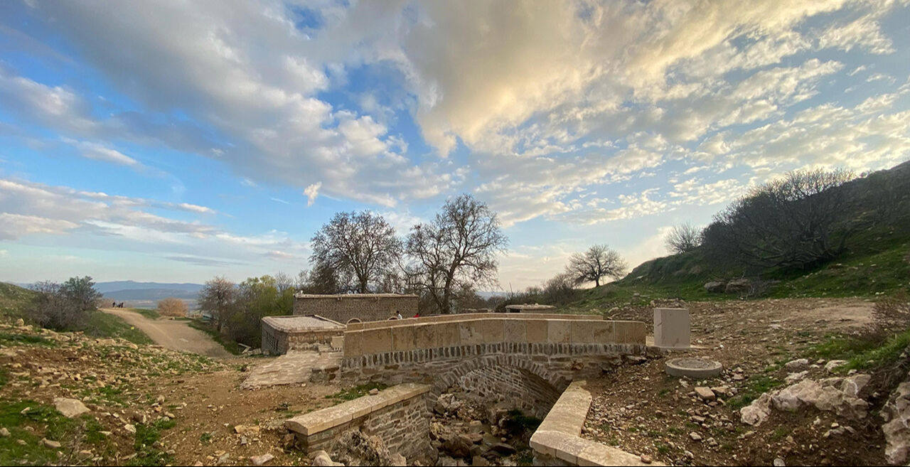 Ata yadigarı camiye ayakkabıyla giriyorlar! Diyarbakır'da 5 asırlık Atak Ulu Cami kimsesizliğe terk edildi Ata yadigarı camiye ayakkabıyla giriyorlar! Diyarbakır'da 5 asırlık Atak Ulu Cami kimsesizliğe terk edildi - 4. Resim