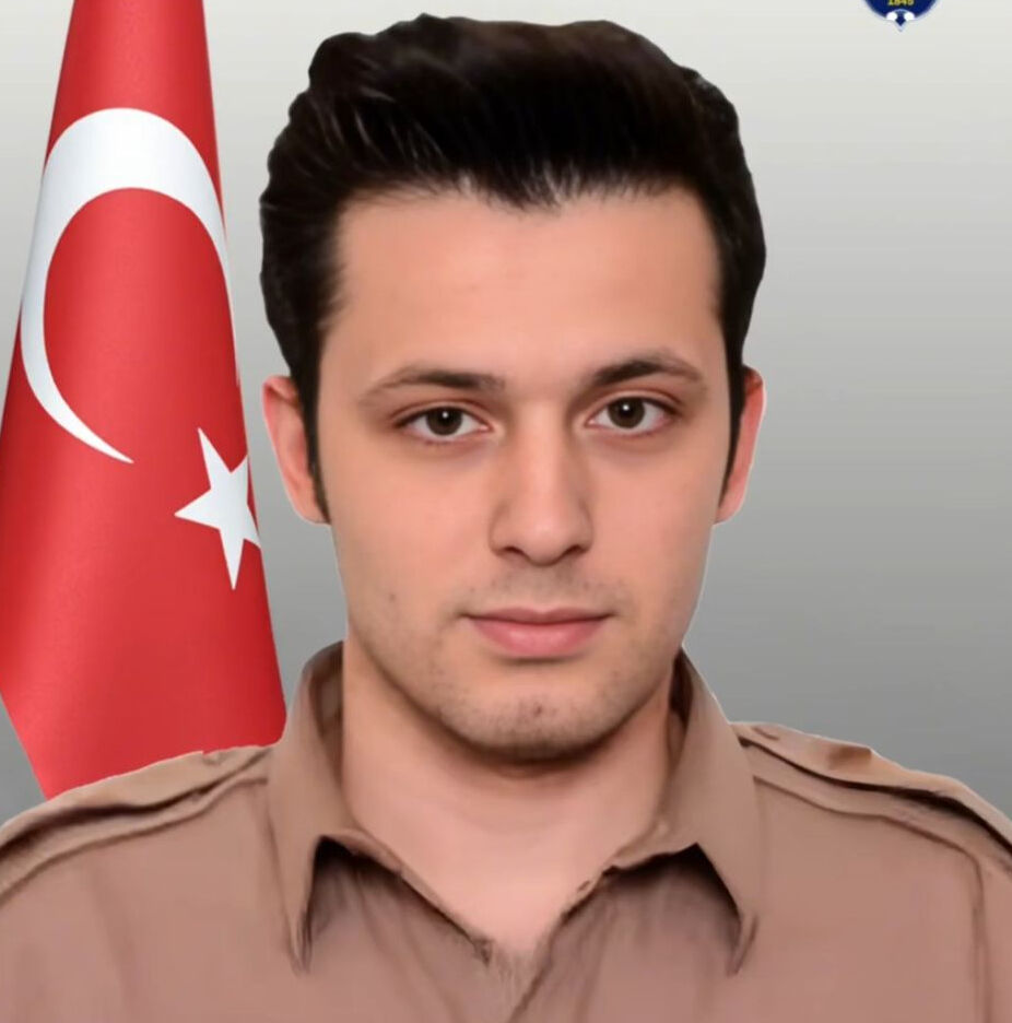 Bağcılar'daki kimlik kontrolü kanlı bitti! Bekçi Uğur Gölçek şehit oldu - 1. Resim