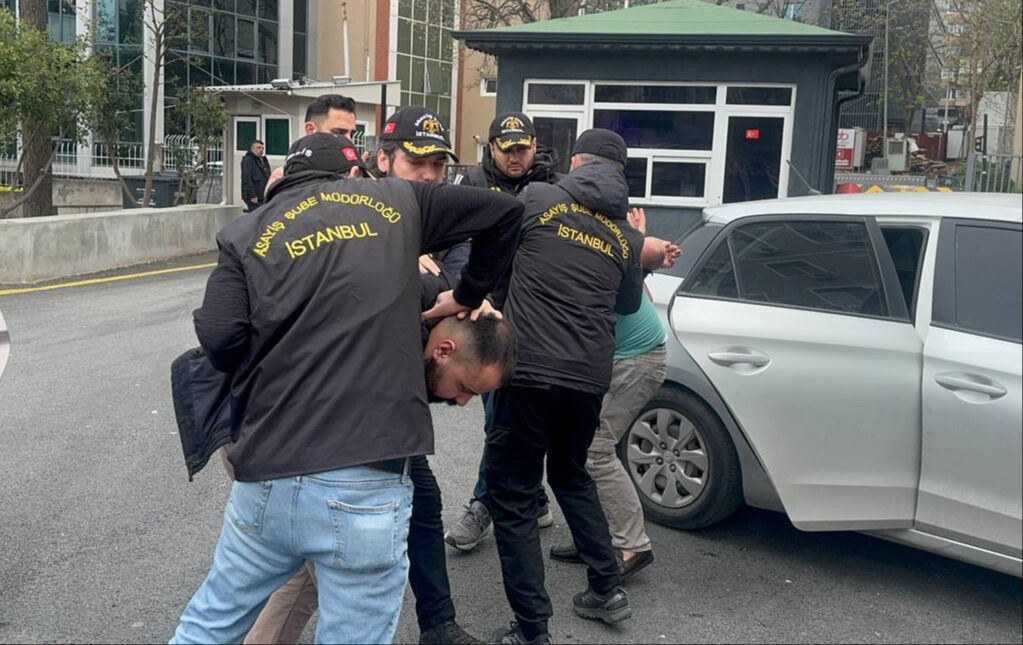 Bağcılar'daki kimlik kontrolü kanlı bitti! Bekçi Uğur Gölçek şehit oldu - 2. Resim