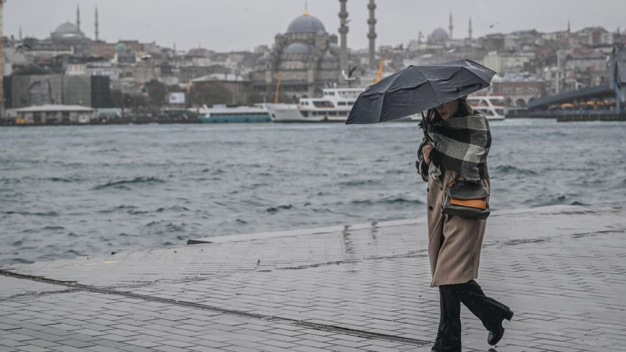 Bugün İstanbul'da yağmur var mı, hava durumu nasıl olacak? İstanbul için sağanak uyarısı verildi! Bugün İstanbul'da yağmur var mı, hava durumu nasıl olacak? İstanbul için sağanak uyarısı verildi! - 2. Resim