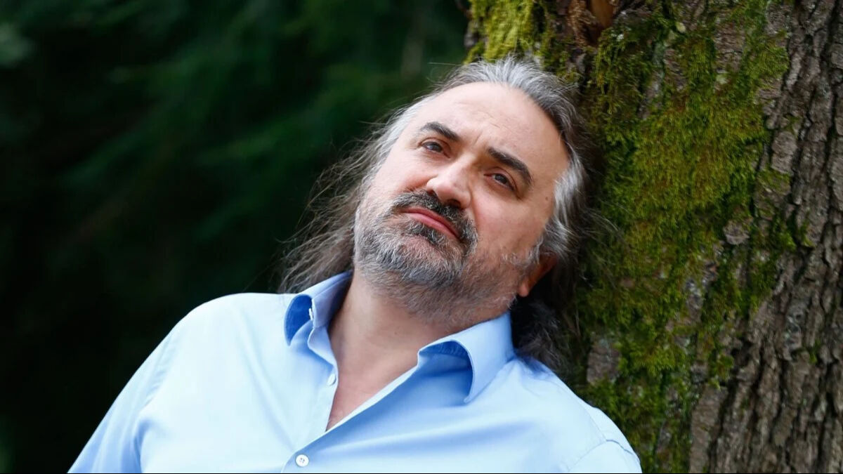 Bülent Ersoy sahnede Volkan Konak'ı andı! Söylediği o söz kısa sürede olay oldu Bülent Ersoy sahnede Volkan Konak'ı andı! Söylediği o söz kısa sürede olay oldu - 2. Resim