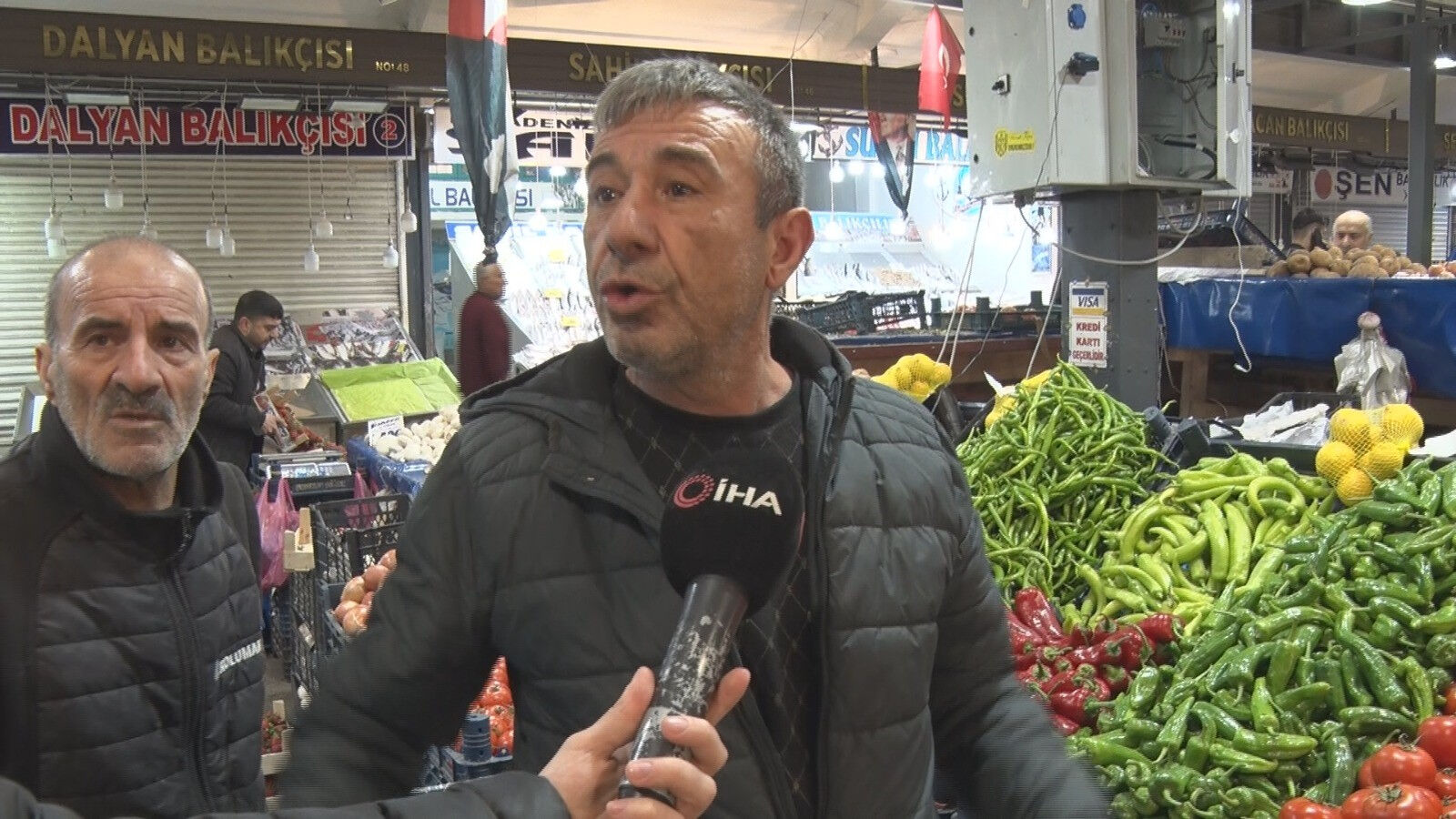 CHP'nin boykot çağrısı CHP'li esnafı isyan ettirdi! Üyelik kartını kırıp attı - 2. Resim