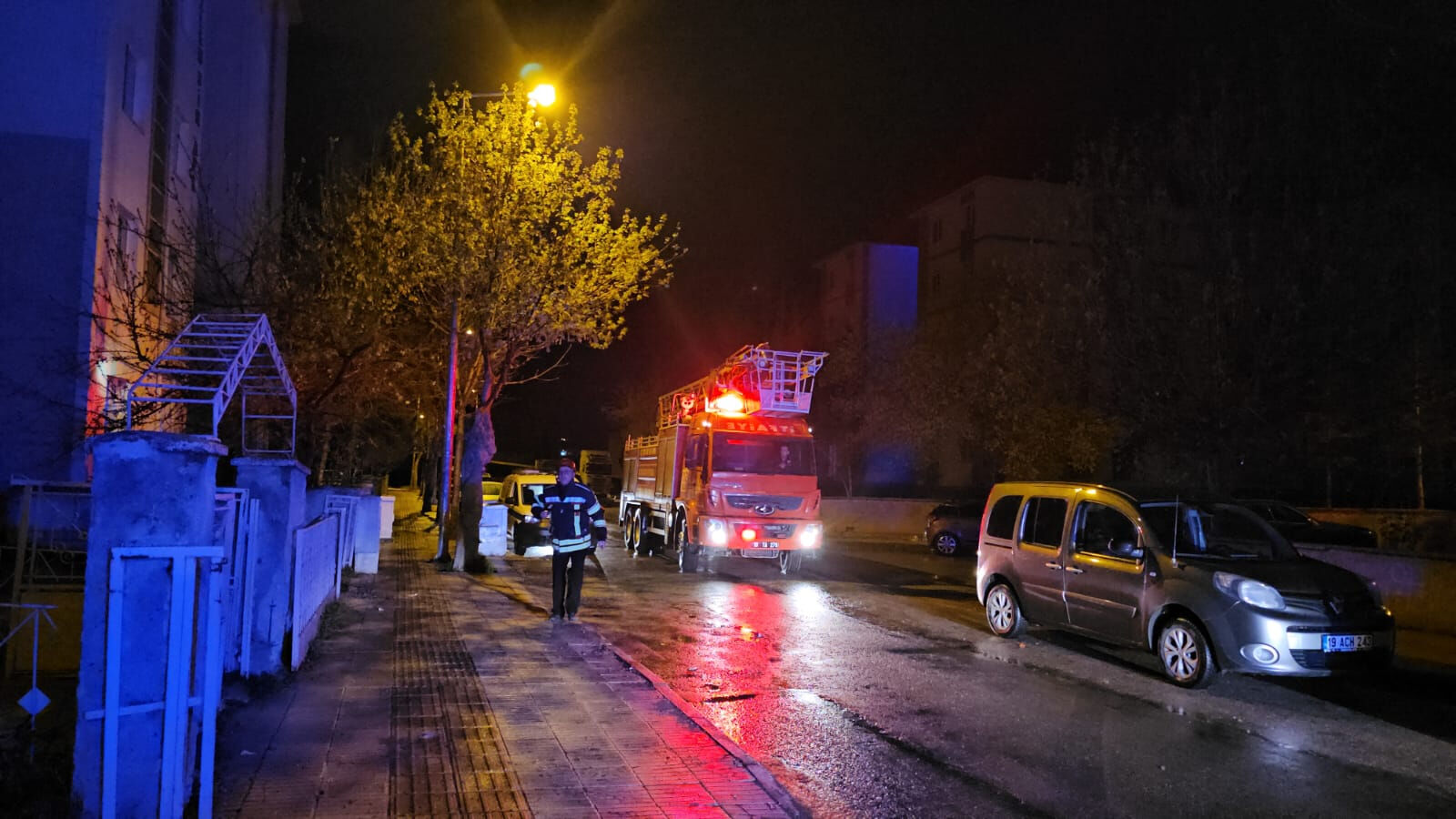 Daireye girer girmez fark etti! Polisin dikkati faciayı önledi - 1. Resim