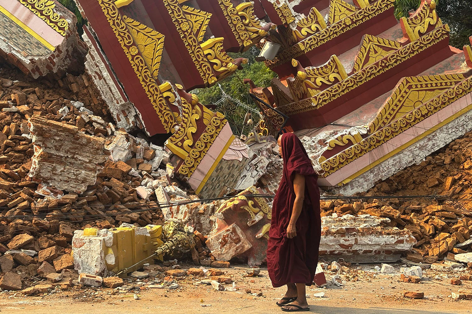 Felaket savaşın önüne geçti: Myanmar’da 20 günlük ateşkes! Felaket savaşın önüne geçti: Myanmar’da 20 günlük ateşkes! - 1. Resim