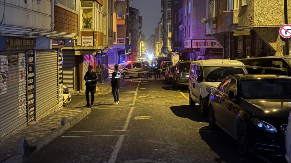 İstanbul Bağcılar'da çatışma çıktı! Bir bekçi yüzünden vuruldu - 1. Resim