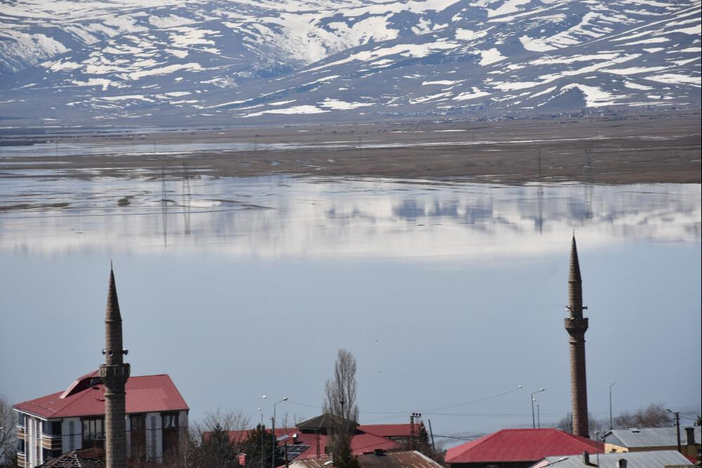 Karlar eridi, Kura Nehri taştı! Ardahan Ovası göle döndü Karlar eridi, Kura Nehri taştı! Ardahan Ovası göle döndü - 1. Resim