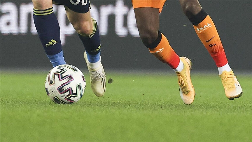 Kupa derbisi öncesi para akıyor: Fenerbahçe ve Galatasaray'dan prim savaşı! Kupa derbisi öncesi para akıyor: Fenerbahçe ve Galatasaray'dan prim savaşı! - 1. Resim