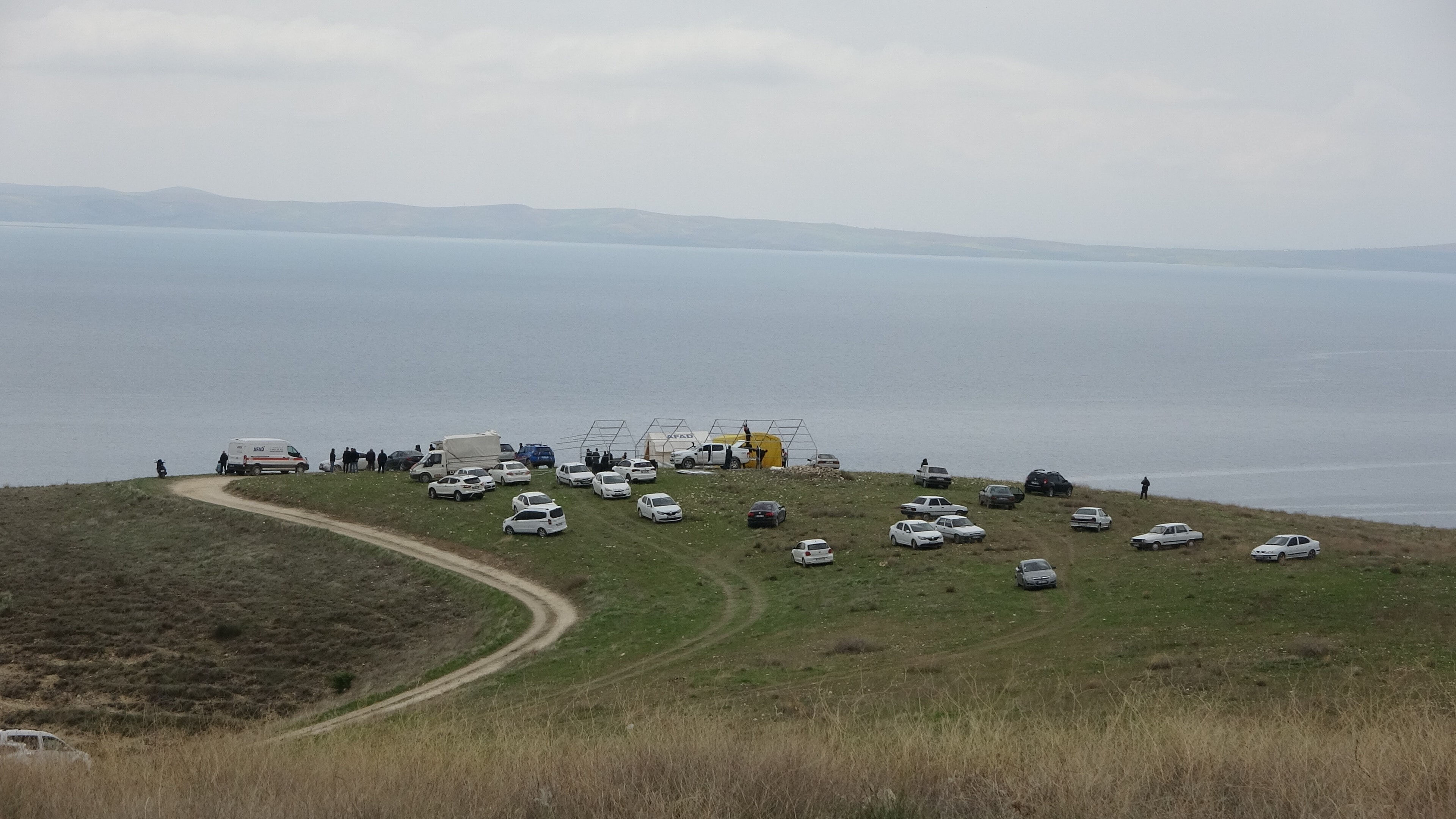 Tekne denemek için baraja açıldı, haber alınamıyor! Günlerdir Atatürk Barajı aranıyor - 2. Resim