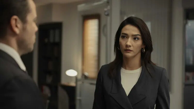 Boykot çağrısı yapmıştı! Aybüke Pusat'a destek veren iki oyuncu daha diziden çıkarıldı - 2. Resim