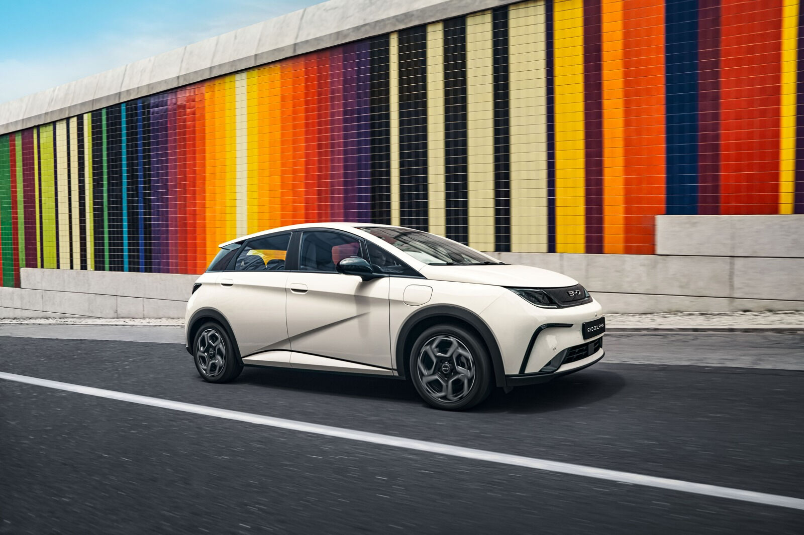 BYD Dolphin modeline ‘uygun fiyatlı’ versiyon: 1.295.000 TL BYD Dolphin modeline ‘uygun fiyatlı’ versiyon: 1.295.000 TL - 1. Resim