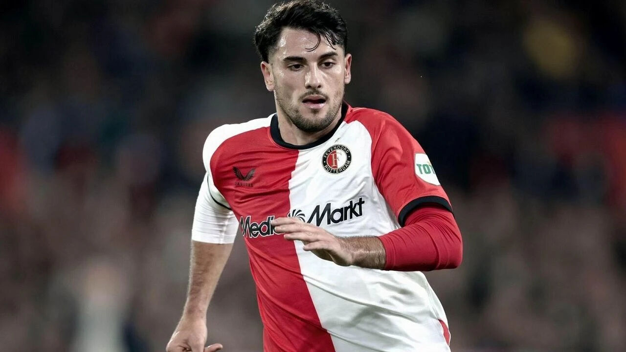 Feyenoord, Göztepe'nin yıldızı Romulo'yu takibe aldı! İzmir'e özel ziyaret Feyenoord, Göztepe'nin yıldızı Romulo'yu takibe aldı! İzmir'e özel ziyaret - 2. Resim