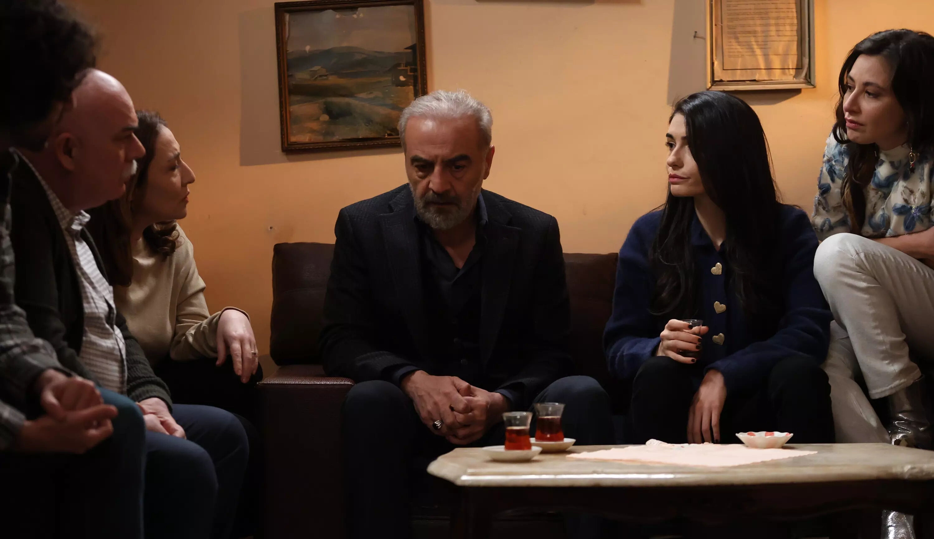 İnci Taneleri bu akşam var mı, yeni bölüm ne zaman? İnci Taneleri 39. bölüm merakla bekleniyor! - 1. Resim