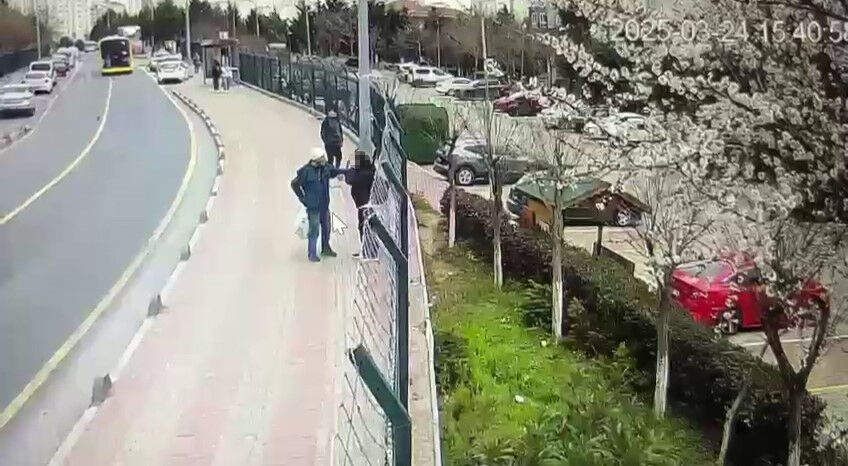 İstanbul’un göbeğinde mide bulandıran olay! Okuldan çıkan çocuğu taciz etti İstanbul’un göbeğinde mide bulandıran olay! Okuldan çıkan çocuğu taciz etti - 2. Resim