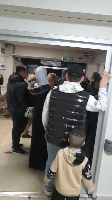 Kocaeli'de tavuk dönerden zehirlenen 648 kişi hastaneye kaldırıldı! Dükkan mühürlendi, işletmeciler tutuklandı - 1. Resim