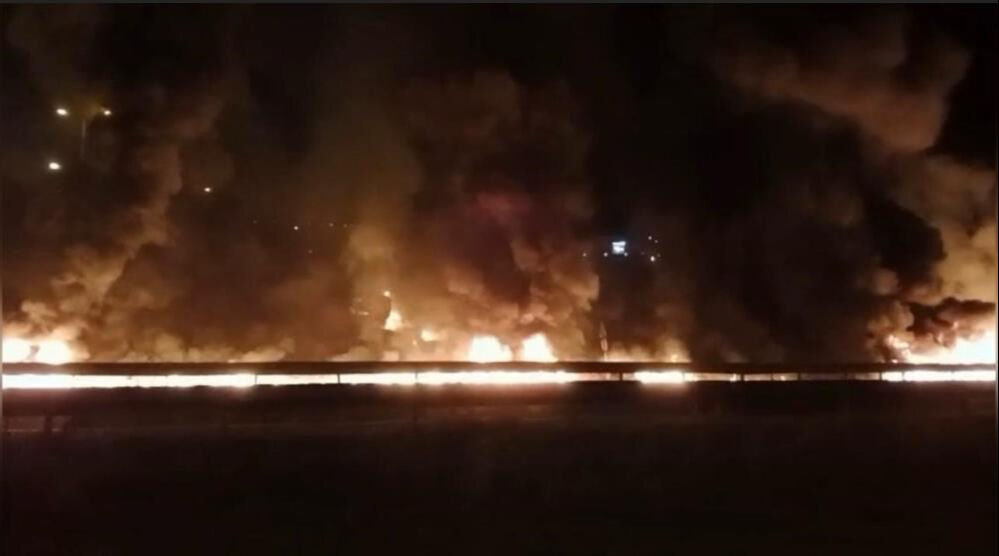 Osmaniye'de korkunç kaza! Devrilen akaryakıt yüklü tanker yandı - 2. Resim