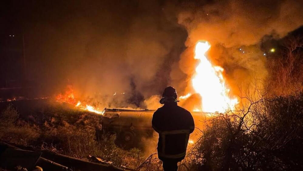 Osmaniye'de korkunç kaza! Devrilen akaryakıt yüklü tanker yandı - 1. Resim