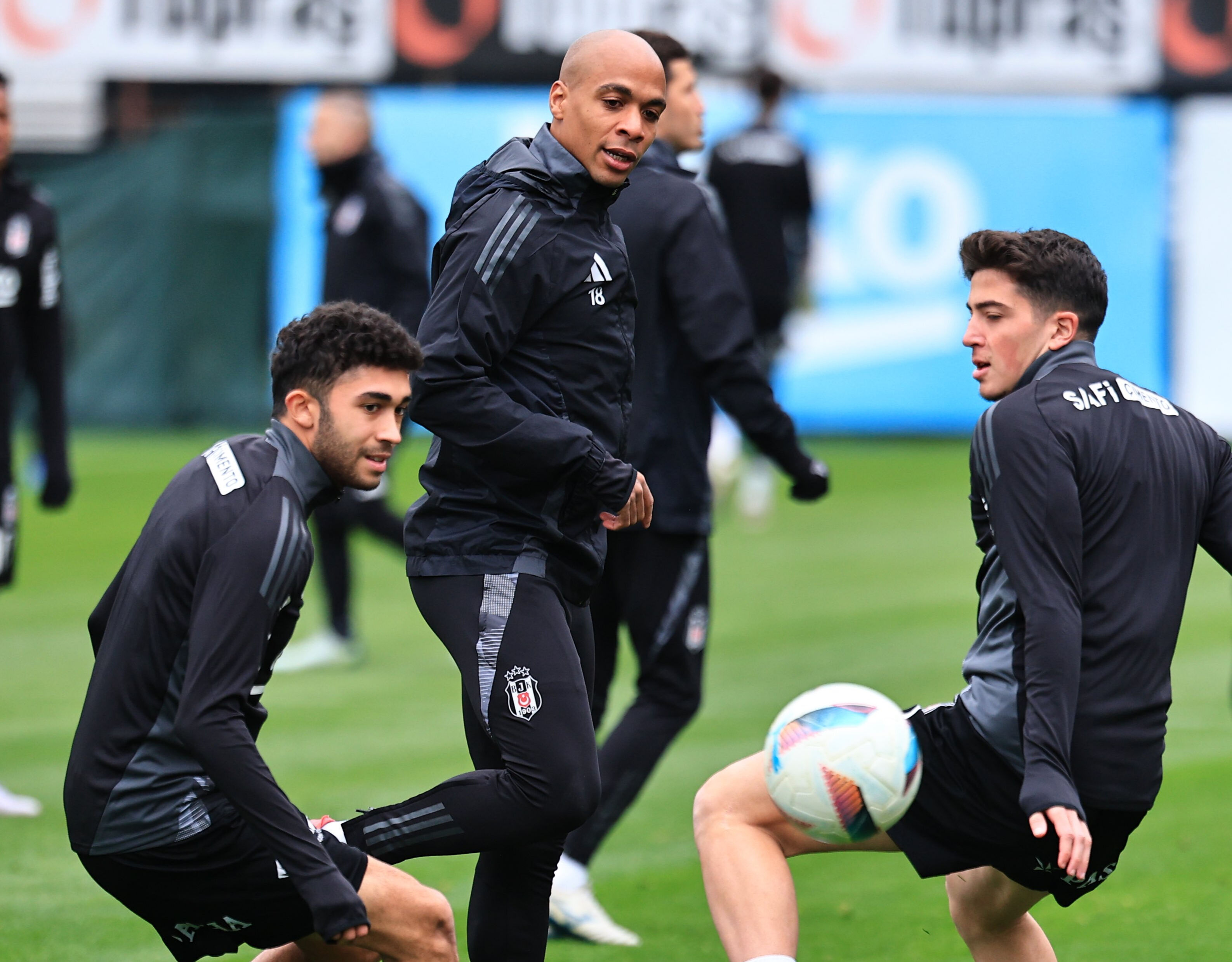 Sırada kupa var! Derbide Galatasaray'ı deviren Beşiktaş'ın misafiri Göztepe - 1. Resim