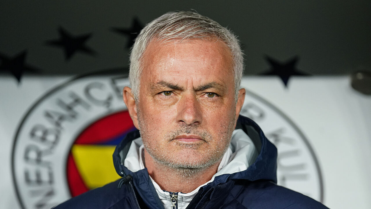 Efsanenin çöküşü! Galatasaray sınavları 'Special One' lakaplı hocanın parlaklığını soldurdu - 1. Resim