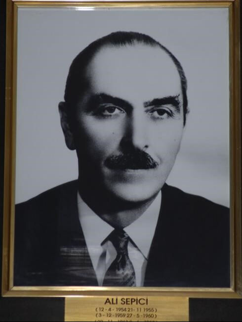 Eski belediye başkanının eşi 83 yaşında yaptığıyla çok konuşuldu Eski belediye başkanının eşi 83 yaşında yaptığıyla çok konuşuldu - 2. Resim