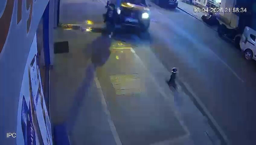 İzmit’te alkollü sürücü dehşeti! Kaldırımda yürüyen çocuğu ezdi - 2. Resim