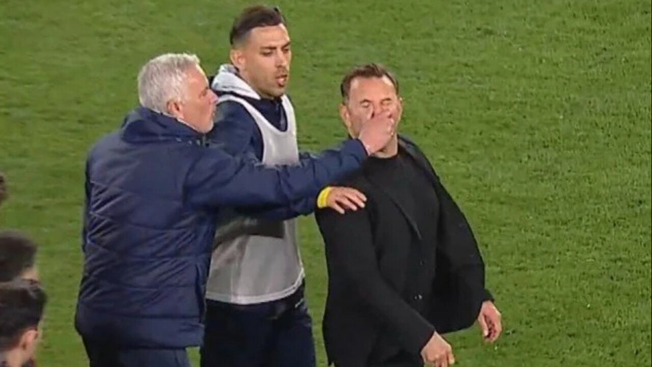 Okan Buruk, Jose Mourinho'nun burun sıkma olayının perde arkasını ilk kez anlattı! Okan Buruk'un lafları Mourinho'yu çileden çıkardı! Kavgayı başlatan söz;