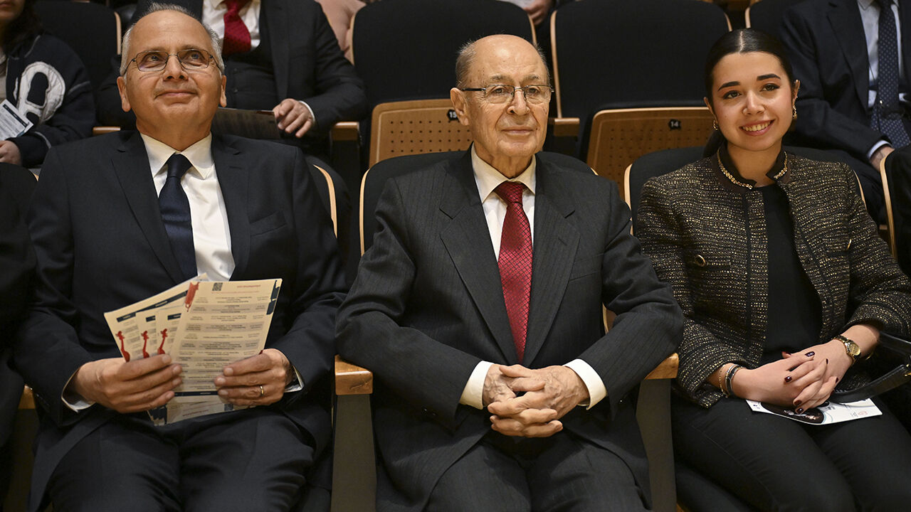 Ahmet Necdet Sezer uzun zaman sonra ortaya çıktı! Son hali dikkatlerden kaçmadı Ahmet Necdet Sezer uzun zaman sonra ortaya çıktı! Son hali dikkatlerden kaçmadı - 1. Resim