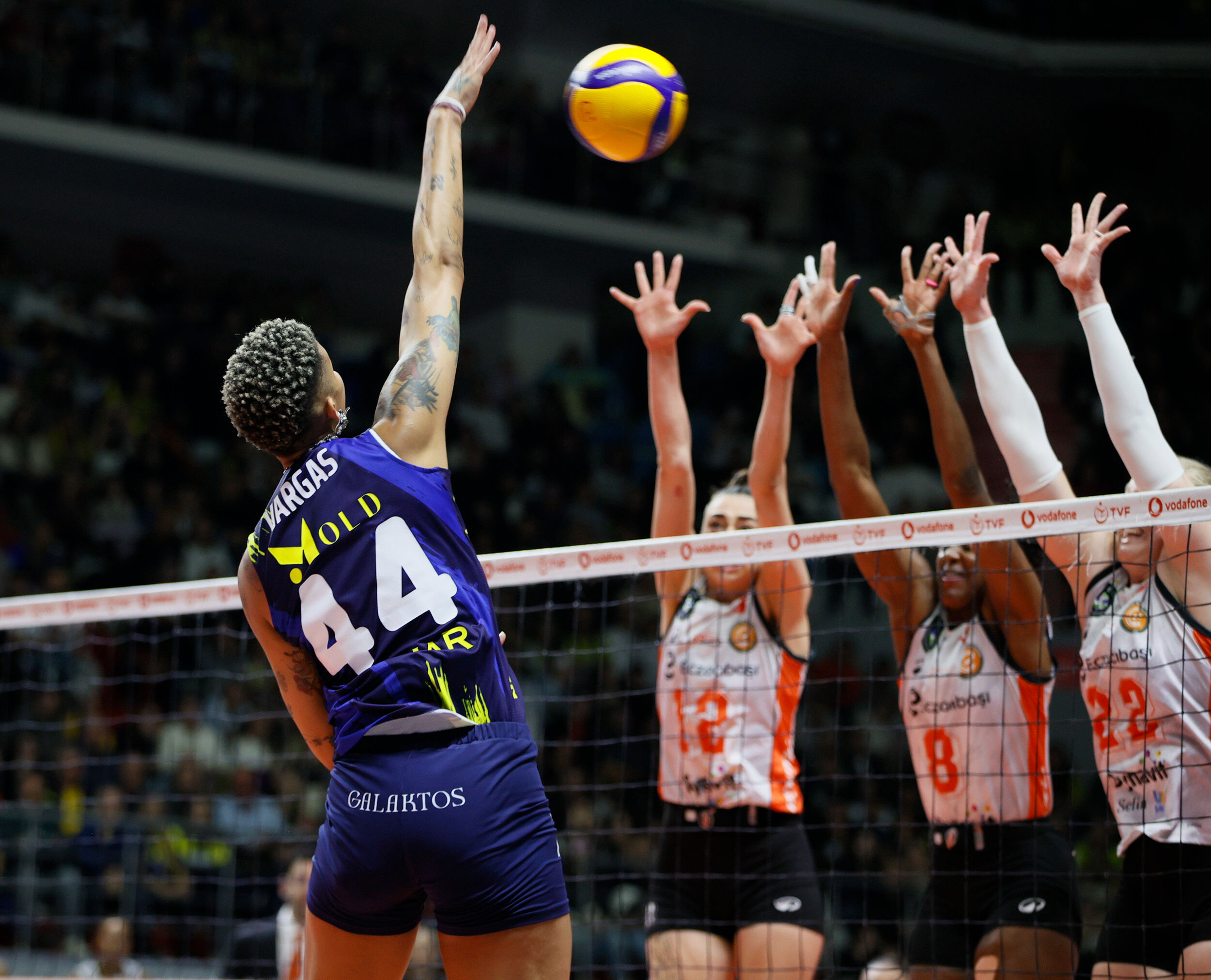 Fenerbah&ccedil;e Medicana Eczacıbaşı Kupa Voley ma&ccedil;ı saat ka&ccedil;ta, hangi kanalda? Kadınlar voleybolda T&uuml;rkiye Kupası sahibini buluyor - 1. Resim