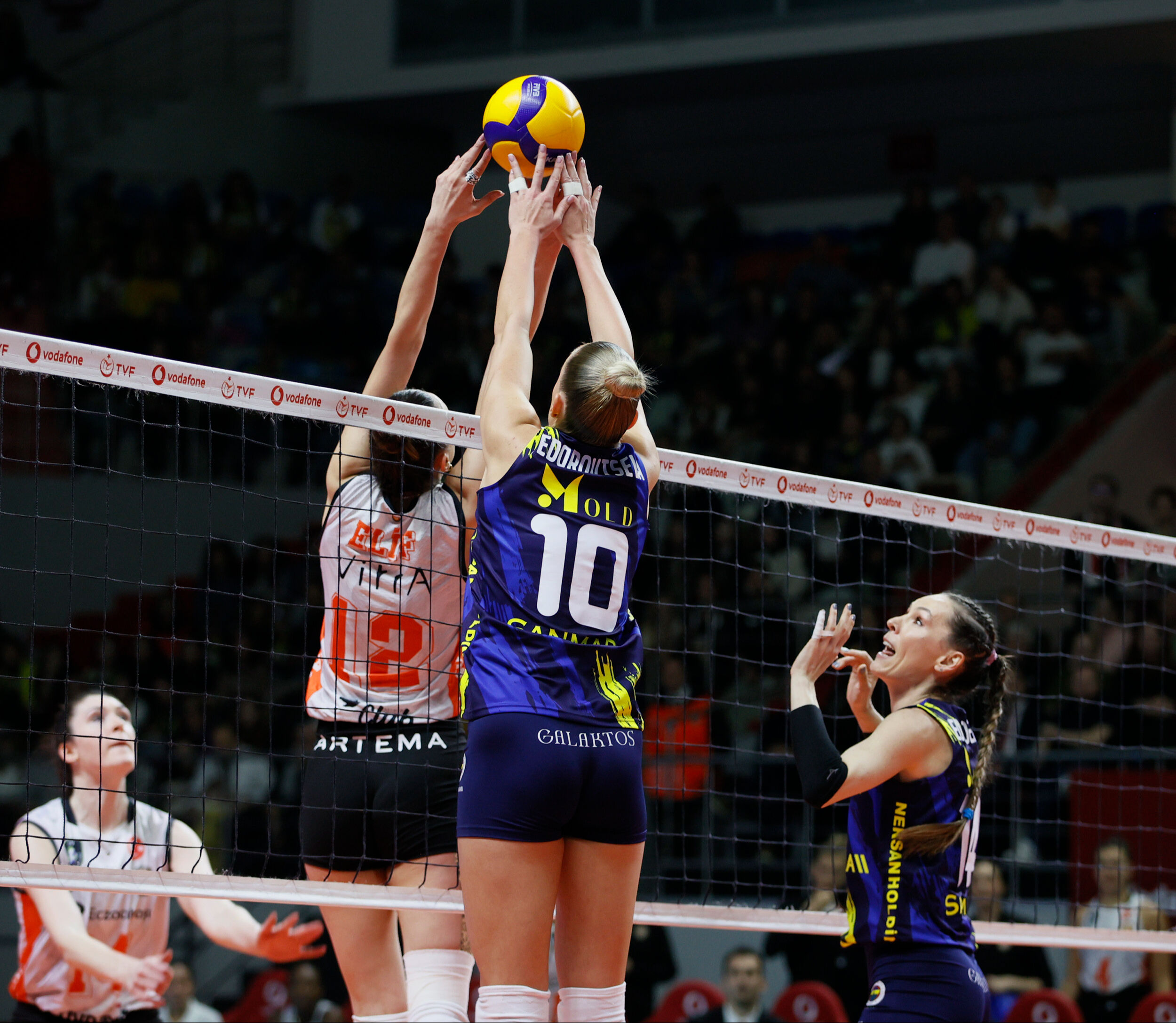 Fenerbah&ccedil;e Medicana Eczacıbaşı Kupa Voley ma&ccedil;ı saat ka&ccedil;ta, hangi kanalda? Kadınlar voleybolda T&uuml;rkiye Kupası sahibini buluyor - 2. Resim