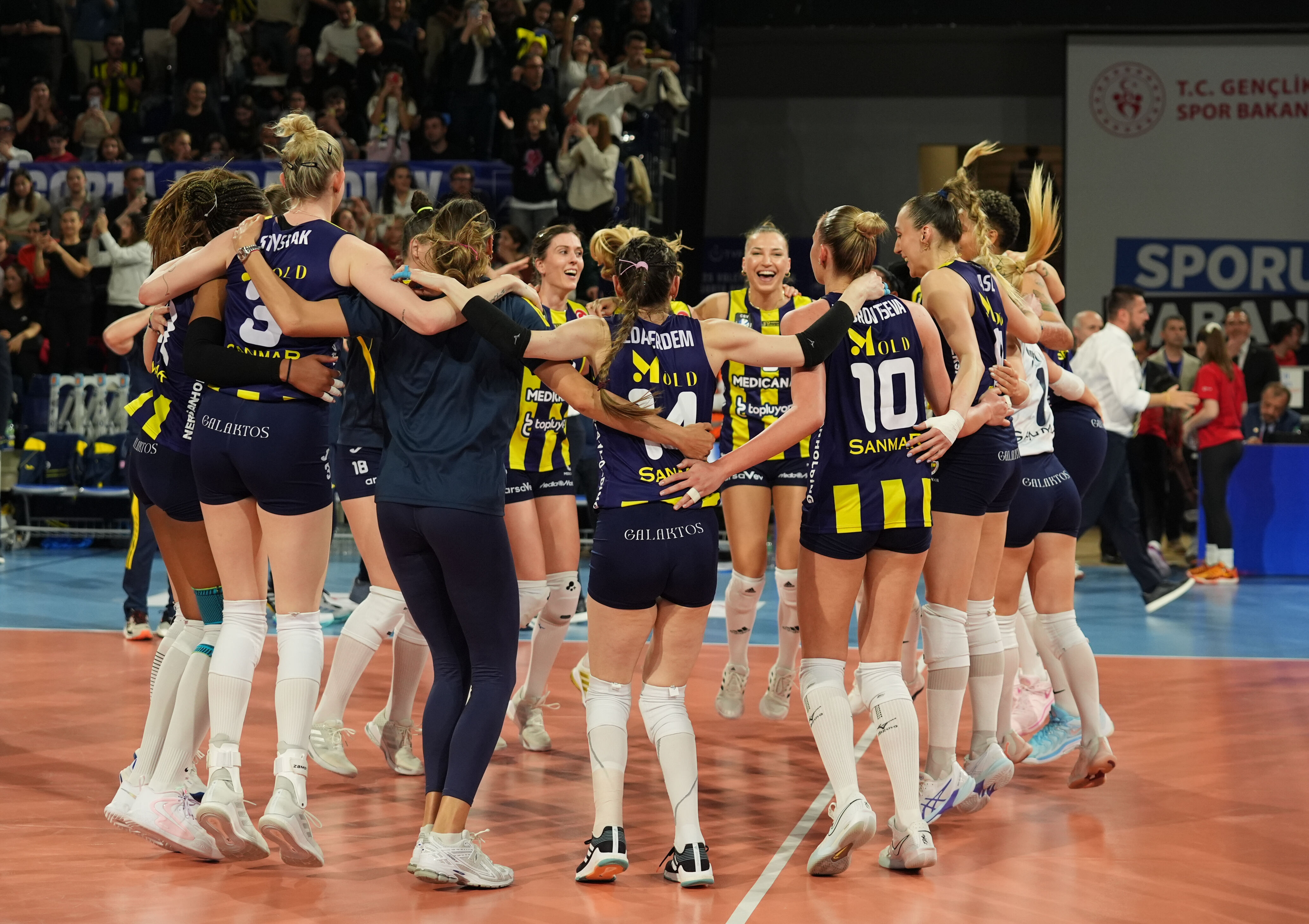 Kadınlar Kupa Voley'de Fenerbahçe şampiyon oldu Kadınlar Kupa Voley'de Fenerbahçe şampiyon oldu - 5. Resim