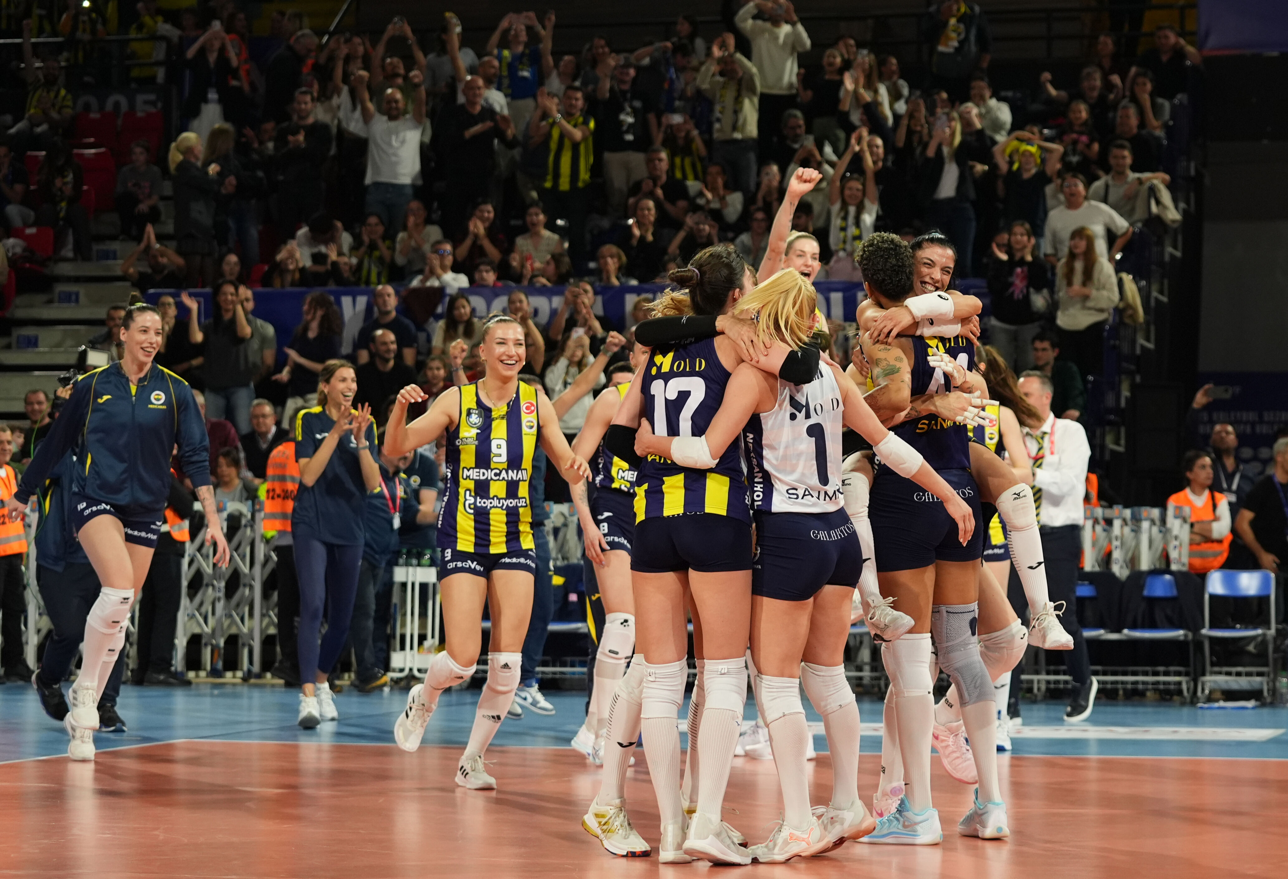 Kadınlar Kupa Voley'de Fenerbahçe şampiyon oldu Kadınlar Kupa Voley'de Fenerbahçe şampiyon oldu - 2. Resim